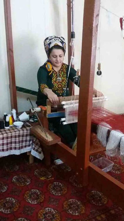 Fig. 11. Jannet Gurbanova, weaver of the Keteni fabrics, shawls gyinach and carpets. Nokhur village, south part of Turkmenistan